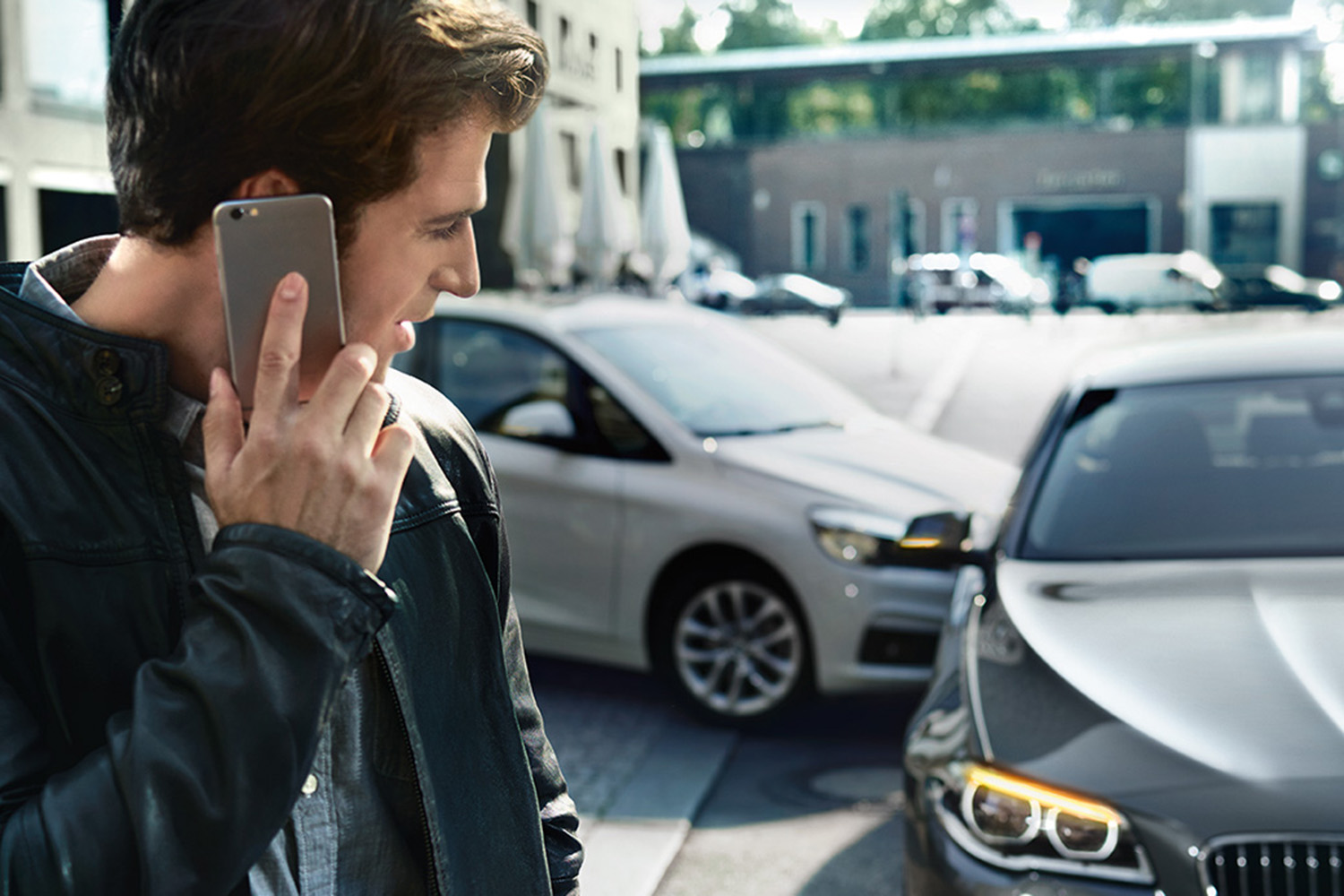 Kunde som får hjelp av BMW veihjelp. Kunde som får hjelp av BMW veihjelp.