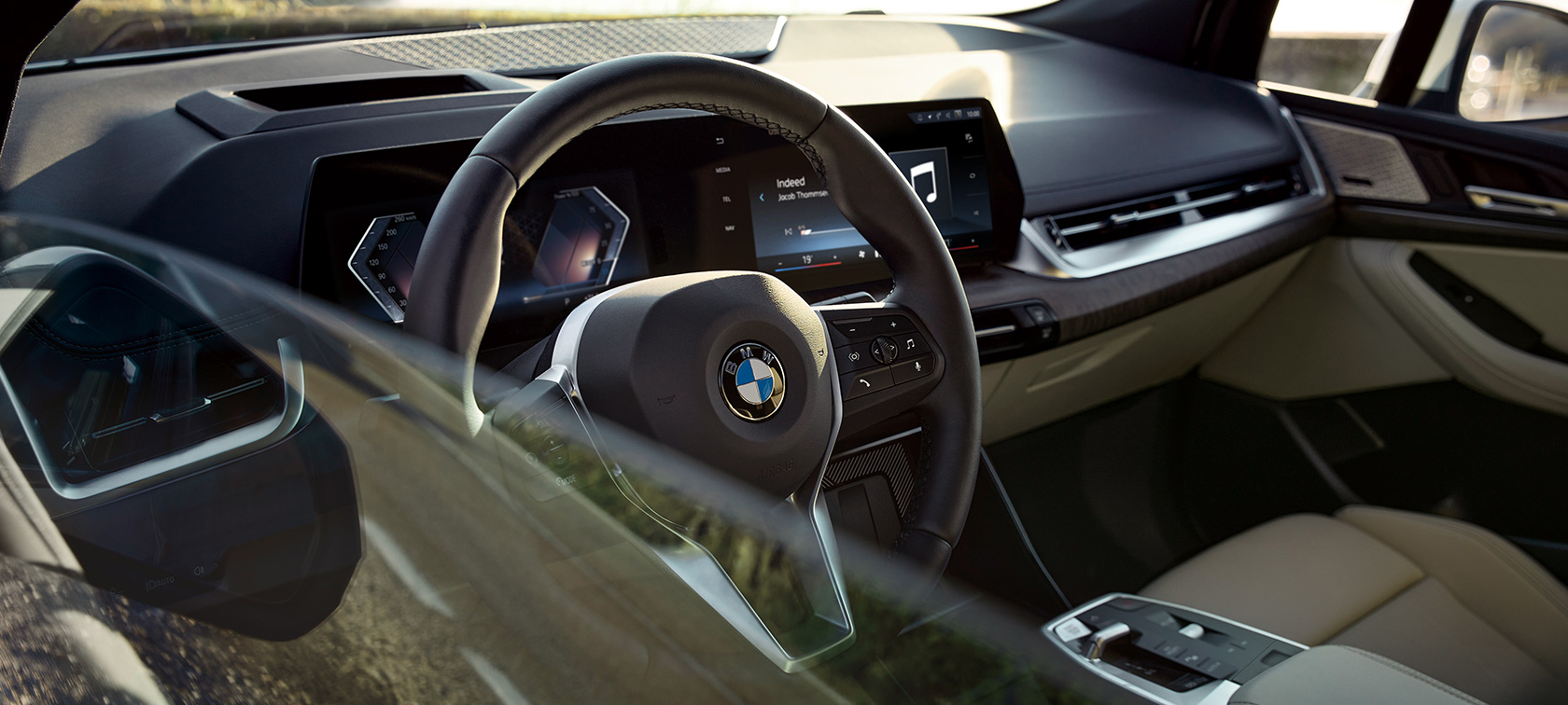 BMW 2-serie Active Tourer U06 2021 Kupé cockpit